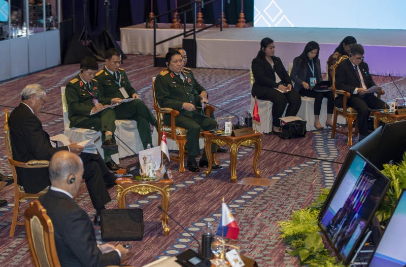 Bien Dong phu bong hoi nghi quoc phong ASEAN hinh anh
