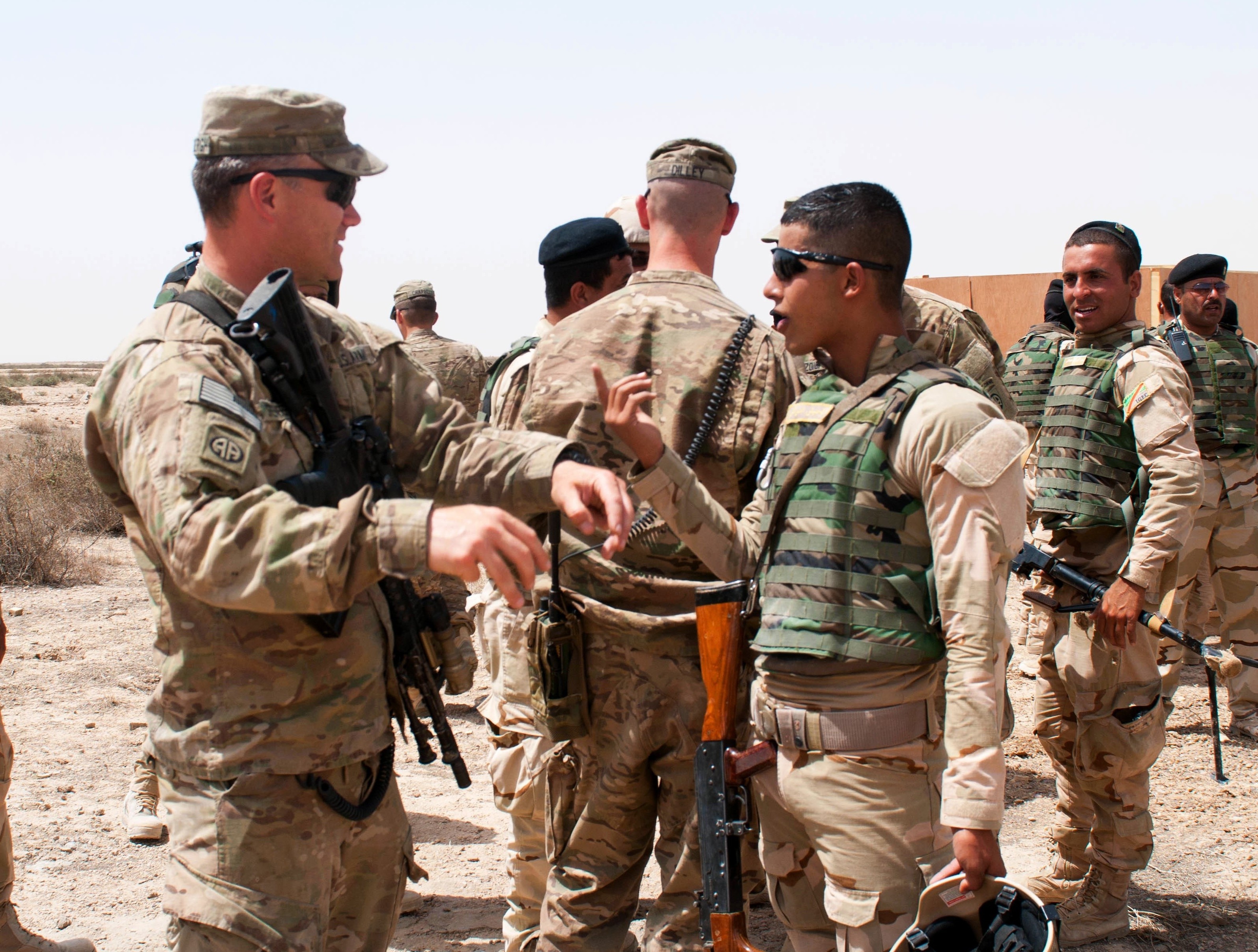 Iraq khong cho linh My ra khoi can cu cho toi khi roi di hinh anh