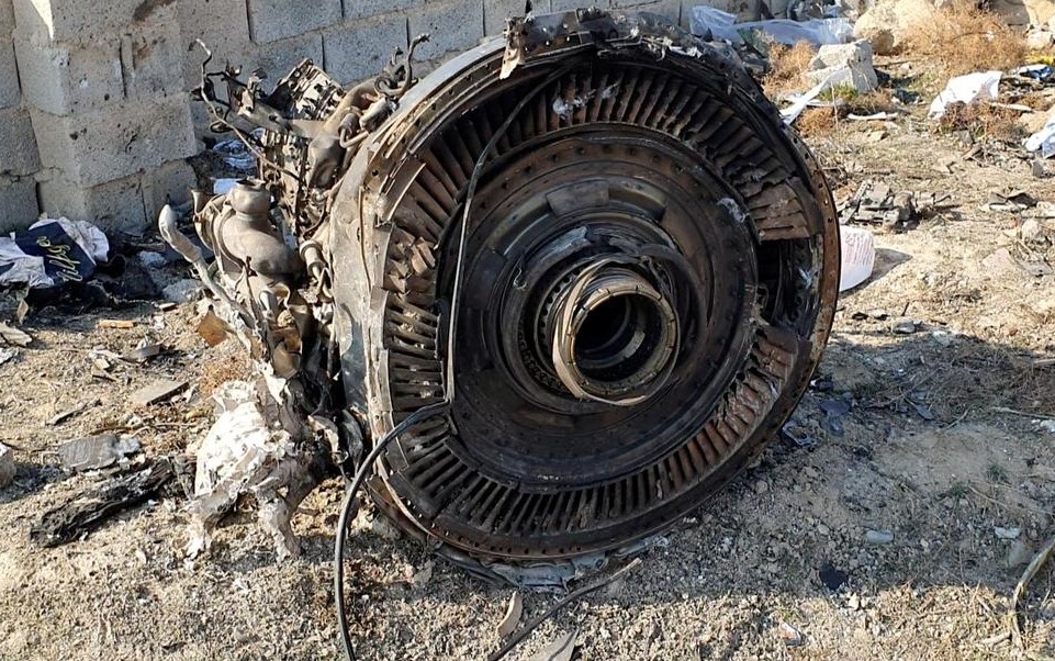 Ukraine: Iran biet may bay roi vi ten lua ngay khi khai hoa hinh anh