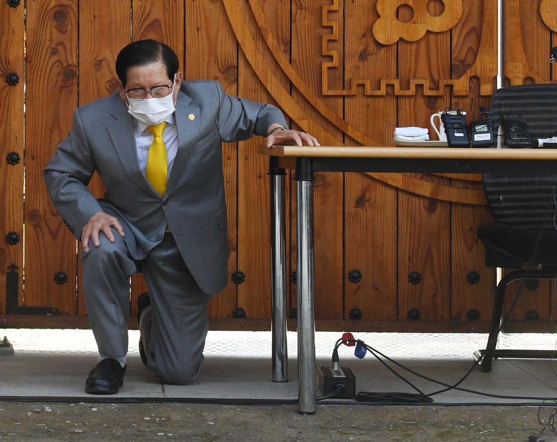 Giao chu 'hai mat' cua Tan Thien Dia dung truoc hang loat vu kien hinh anh