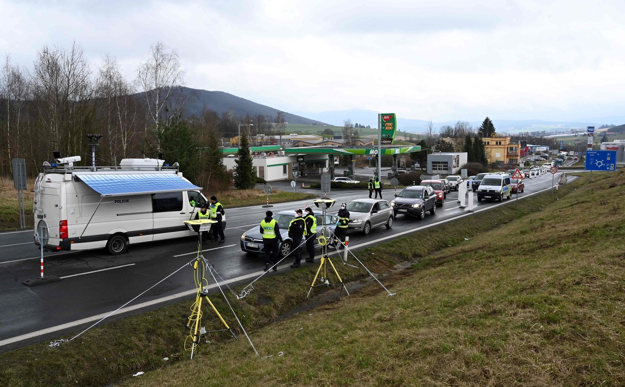 virus corona lan rong toan cau anh 2