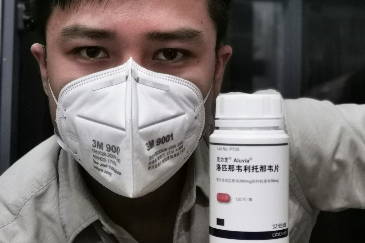 Nguoi nhiem HIV tai Vu Han chat vat tim thuoc vi bi phong toa hinh anh