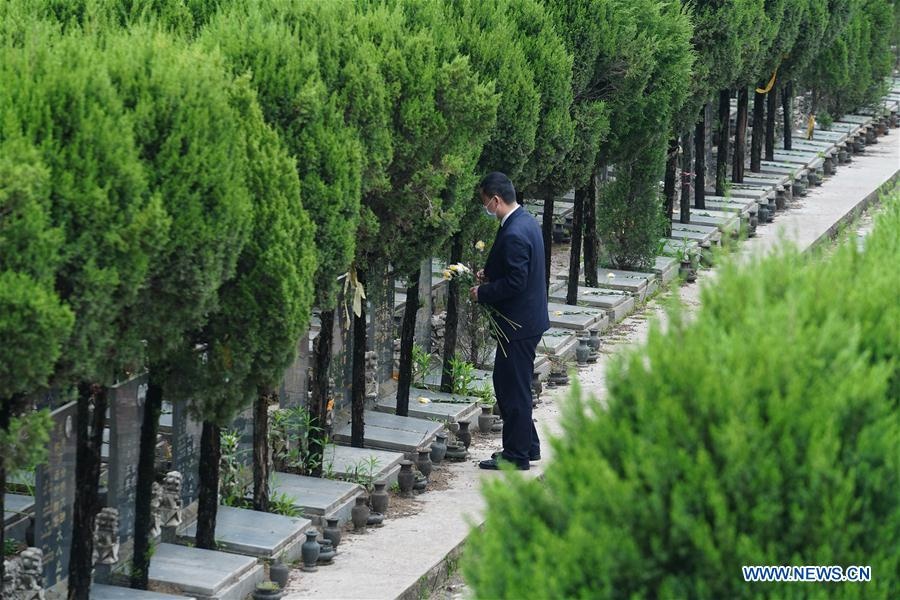 cam cung bai le thanh minh anh 1