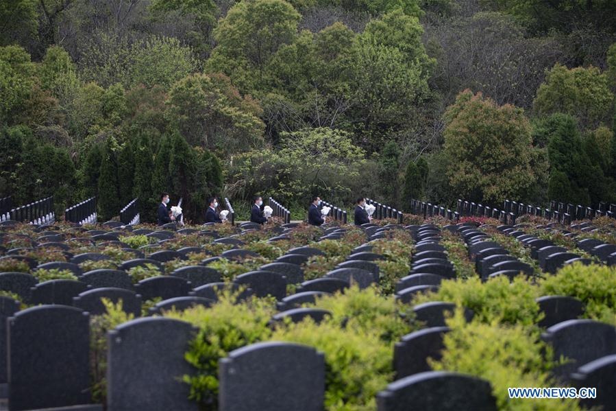cam cung bai le thanh minh anh 2