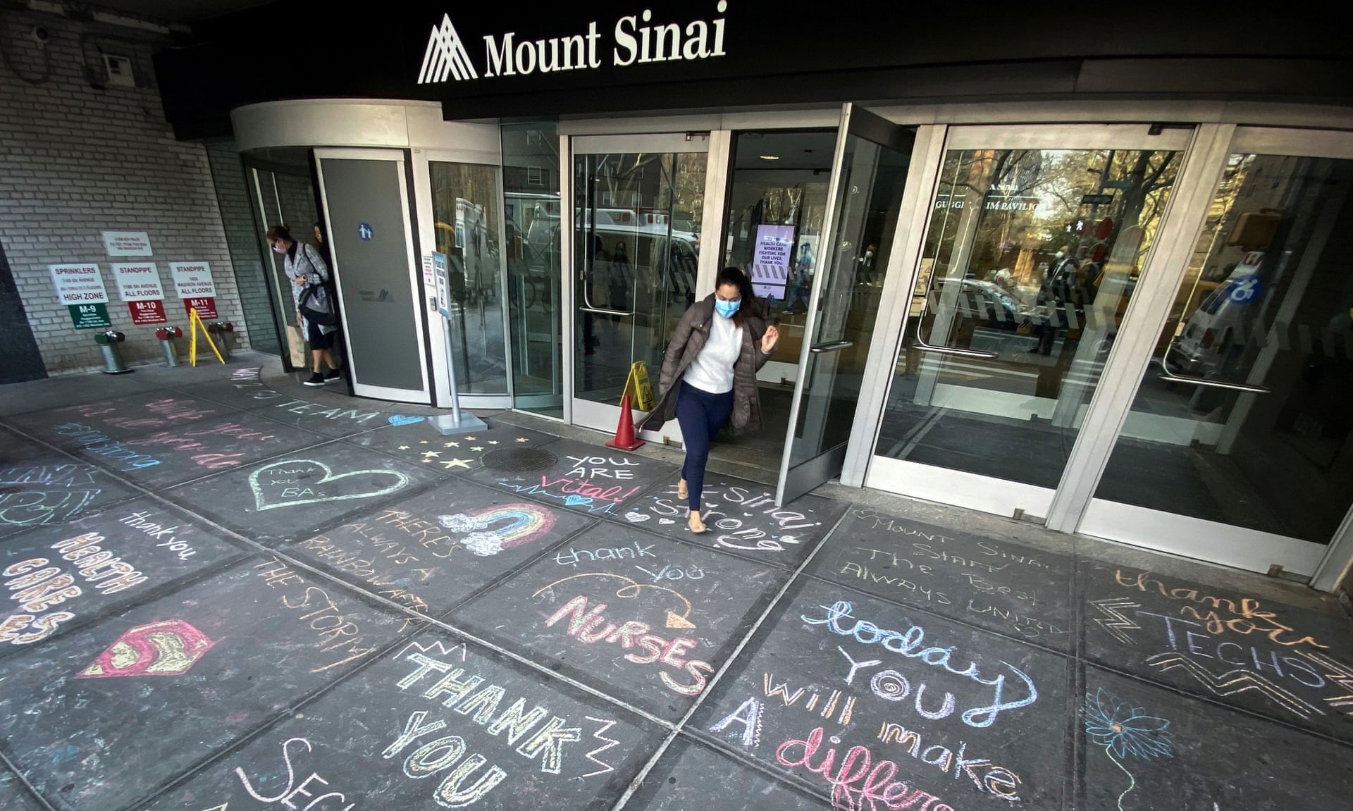 My tang ky luc hon 1.800 ca tu vong trong 24 gio hinh anh