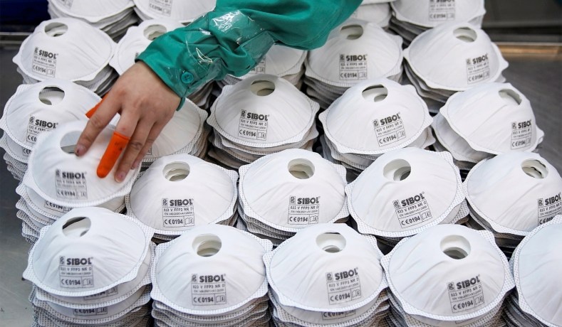 My dang tra gia vi ban hang trieu khau trang cho TQ ngay truoc dich hinh anh