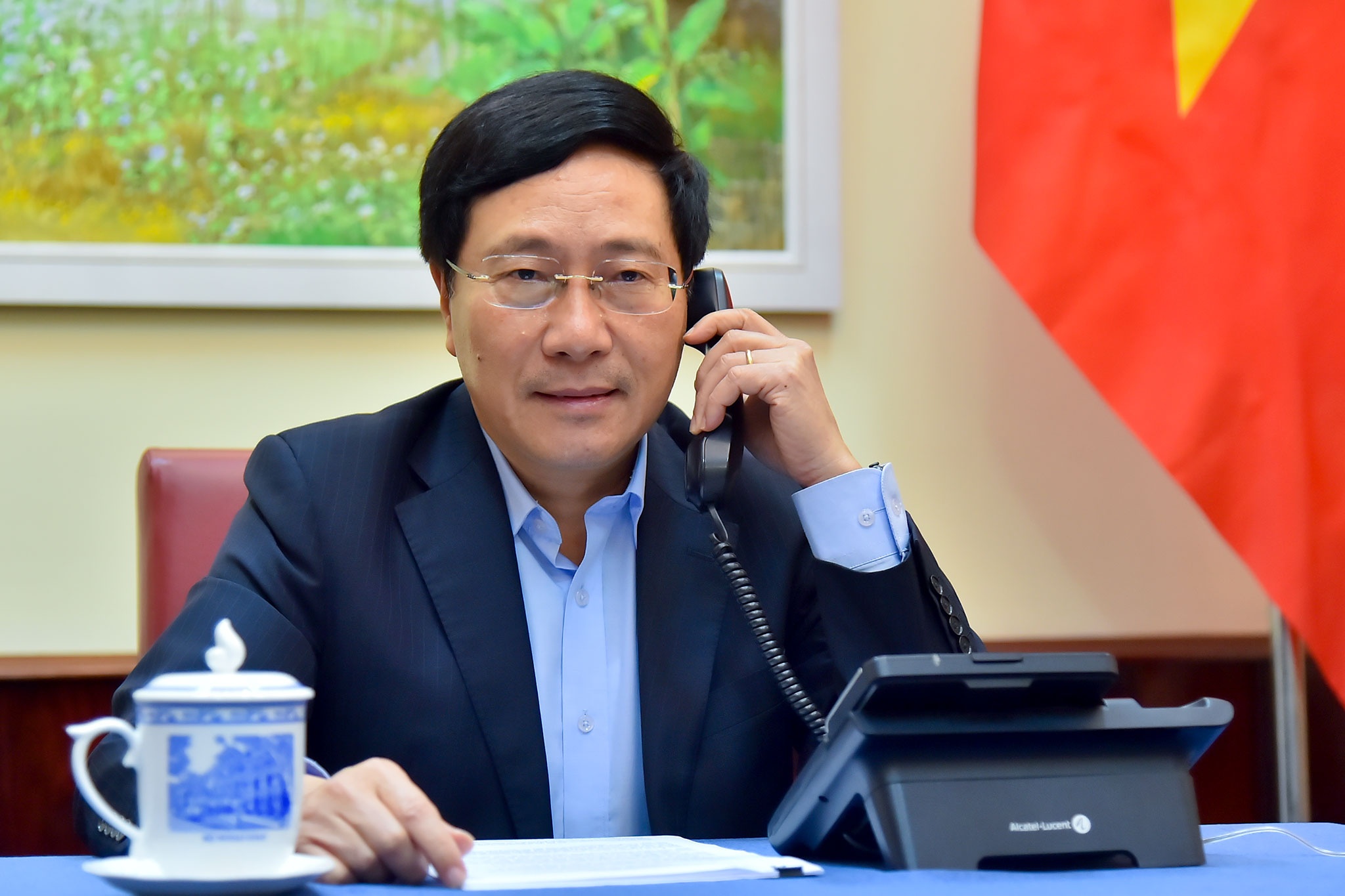 Tay Ban Nha cam on Viet Nam vi tang 100.000 khau trang hinh anh