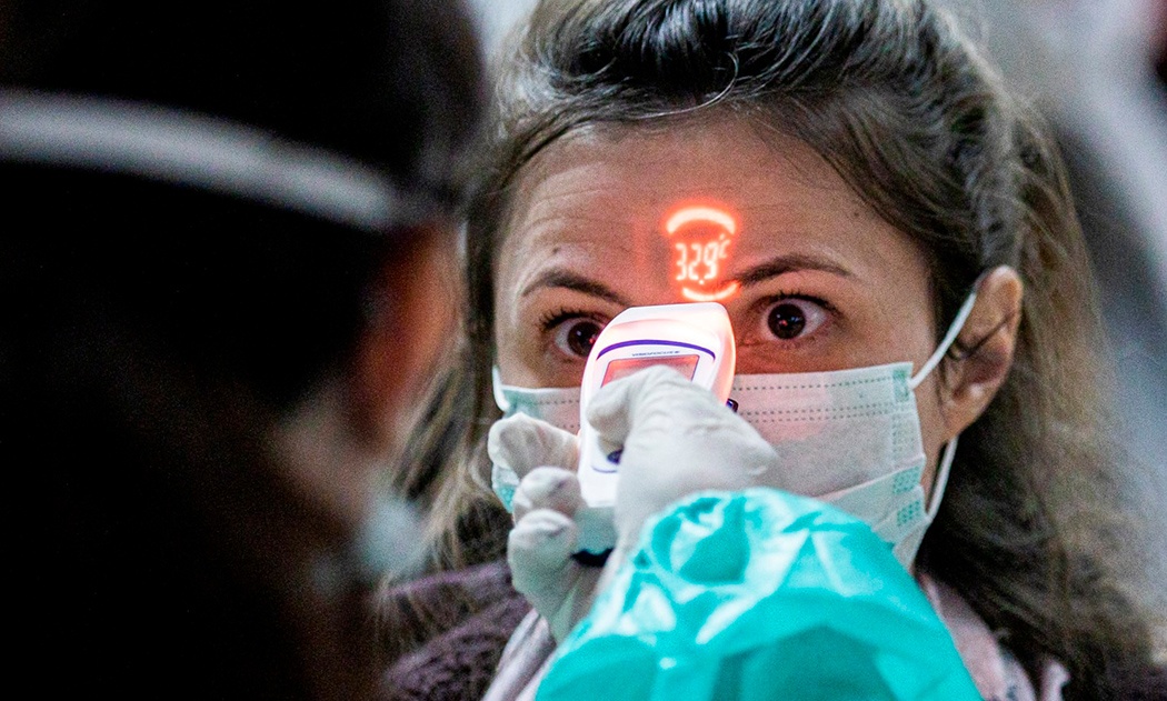 Vi sao Bi co ty le tu vong vi virus cao nhat the gioi, gap 200 lan TQ? hinh anh