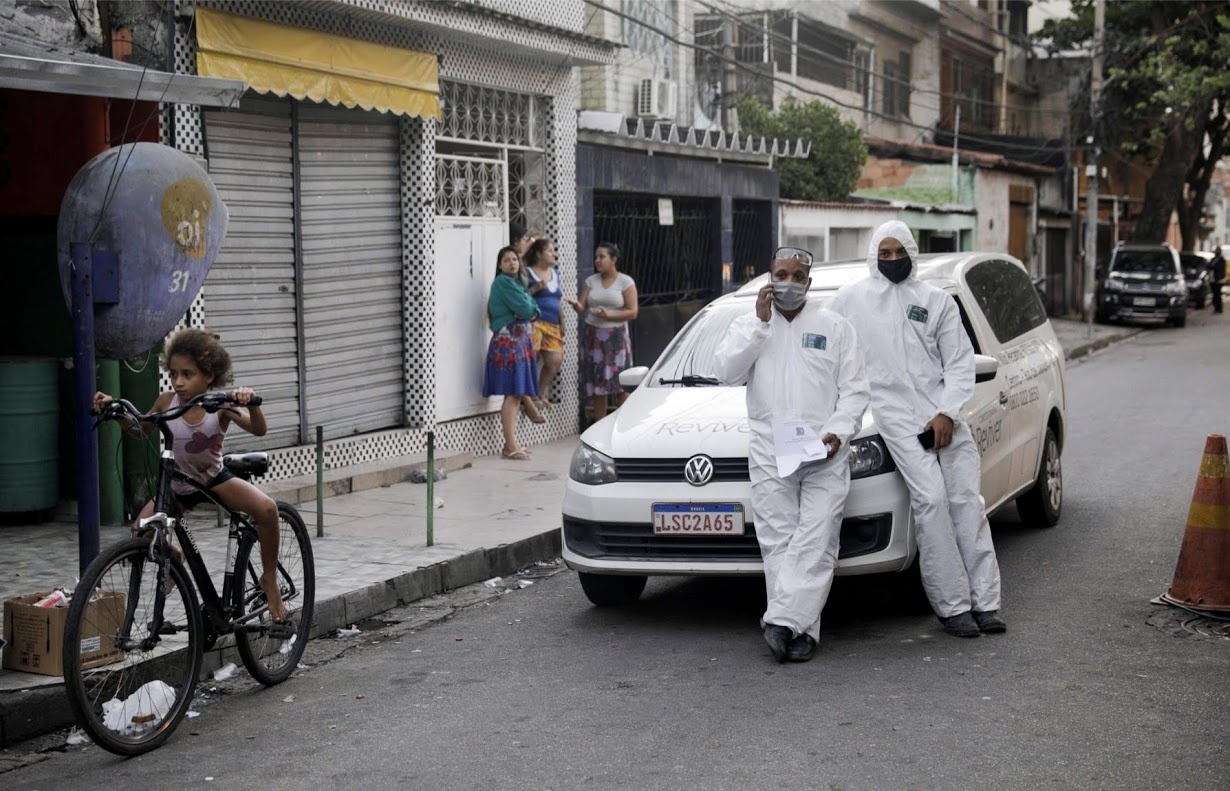 thi the nam tren pho o Brazil anh 5