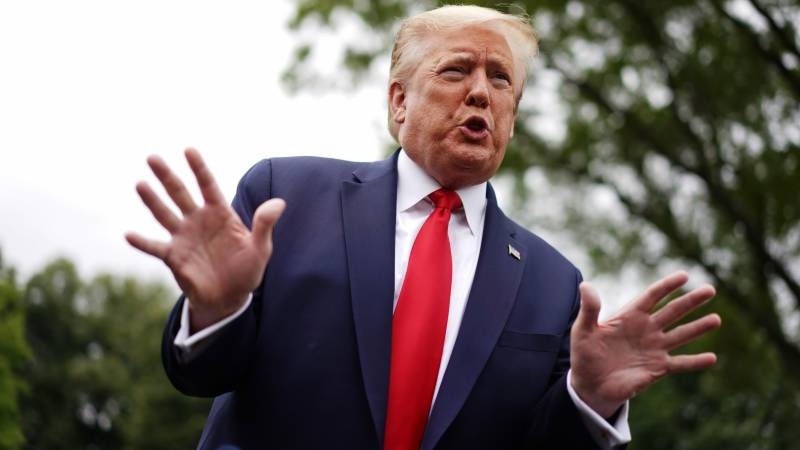 TT Trump doa dong cua mang xa hoi sau khi bi Twitter gan canh bao hinh anh