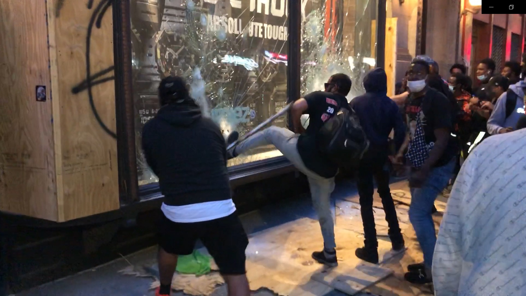 hoi cua o New York anh 1