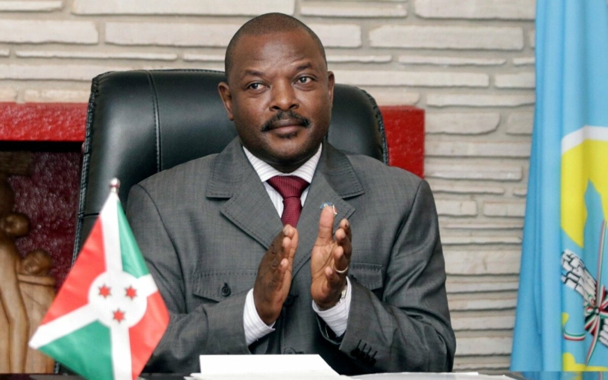 Tong thong Burundi dot ngot qua doi, nghi do virus corona hinh anh