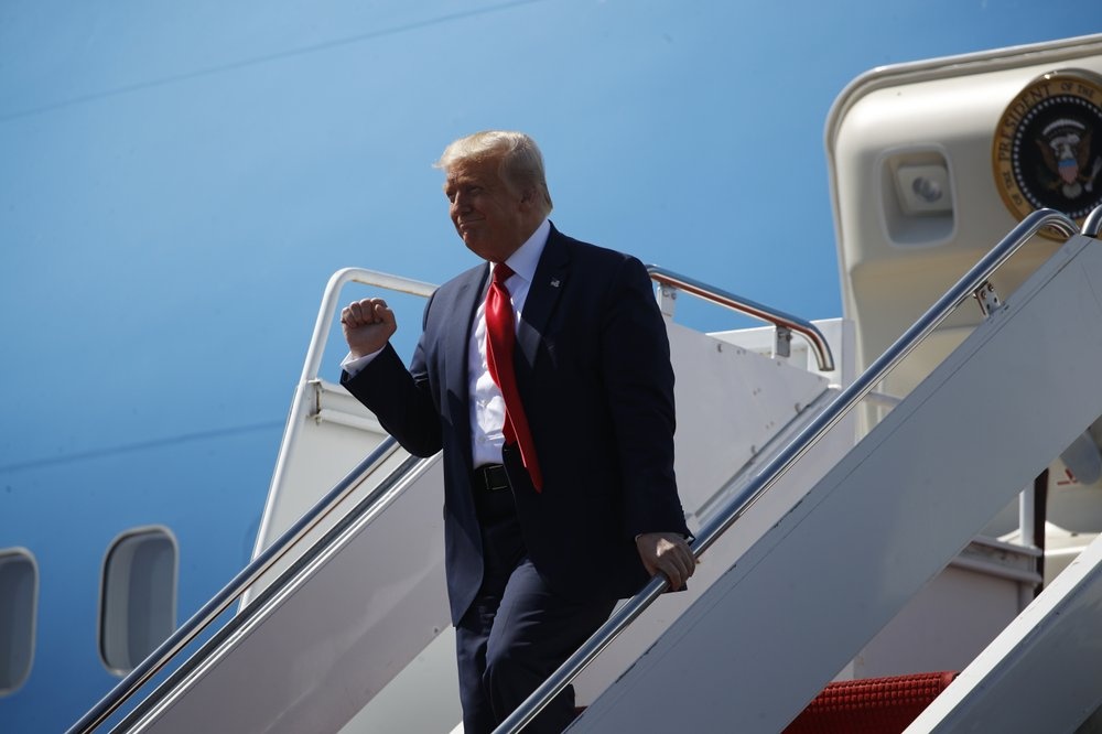 Tong thong Trump toi Florida van dong tranh cu anh 1