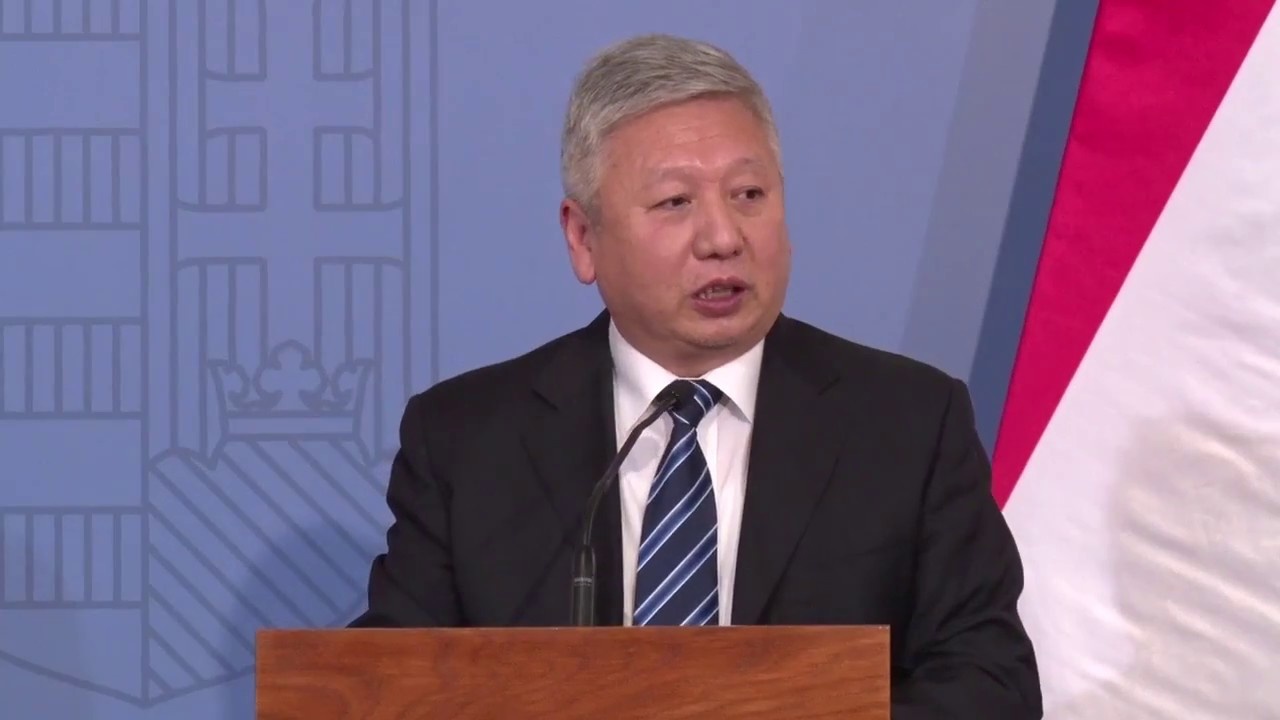 My phan doi Trung Quoc ung cu tham phan o Toa trong tai luat Bien hinh anh