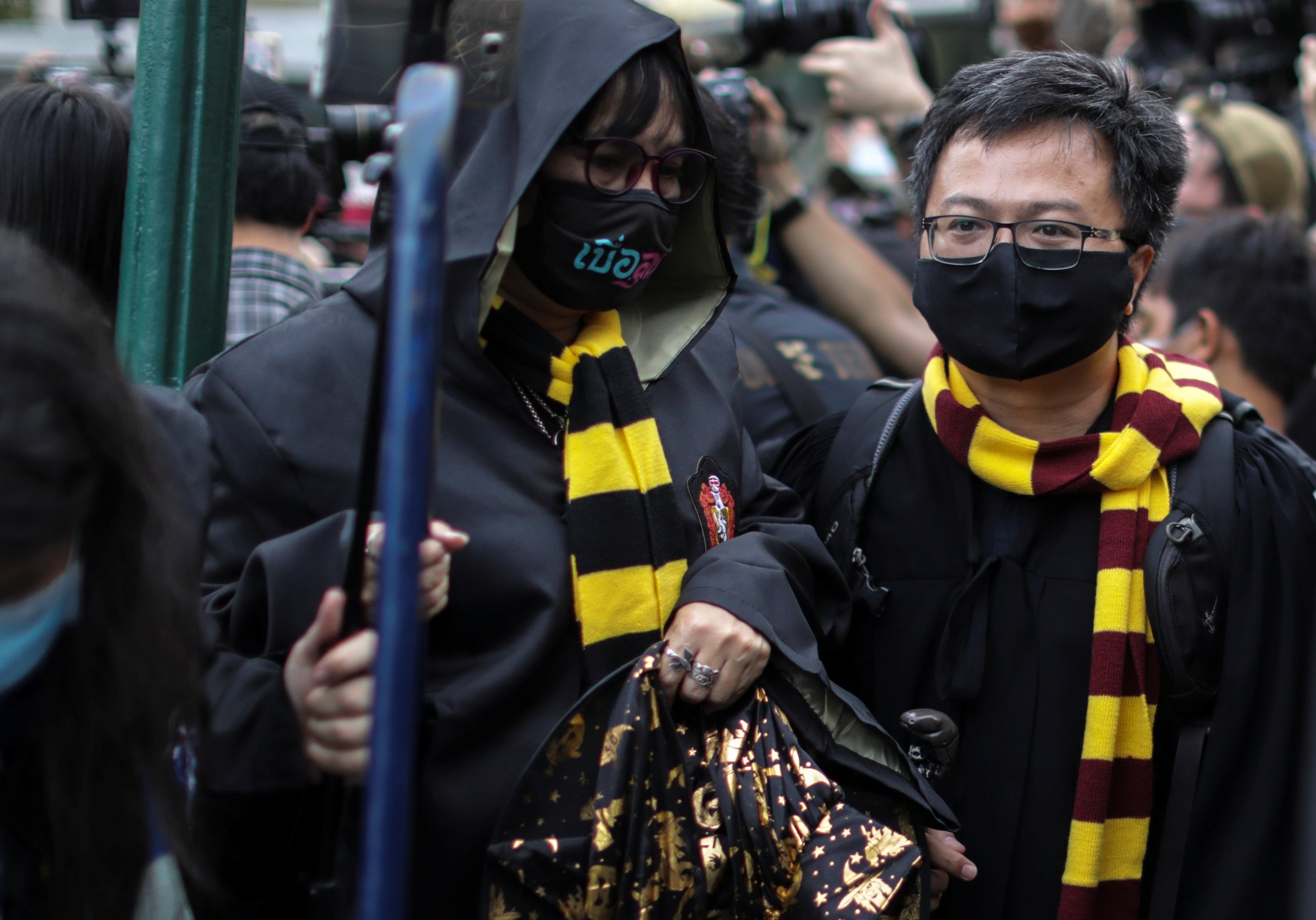 Thai Lan bat 2 thu linh phong trao bieu tinh 'Harry Potter' hinh anh