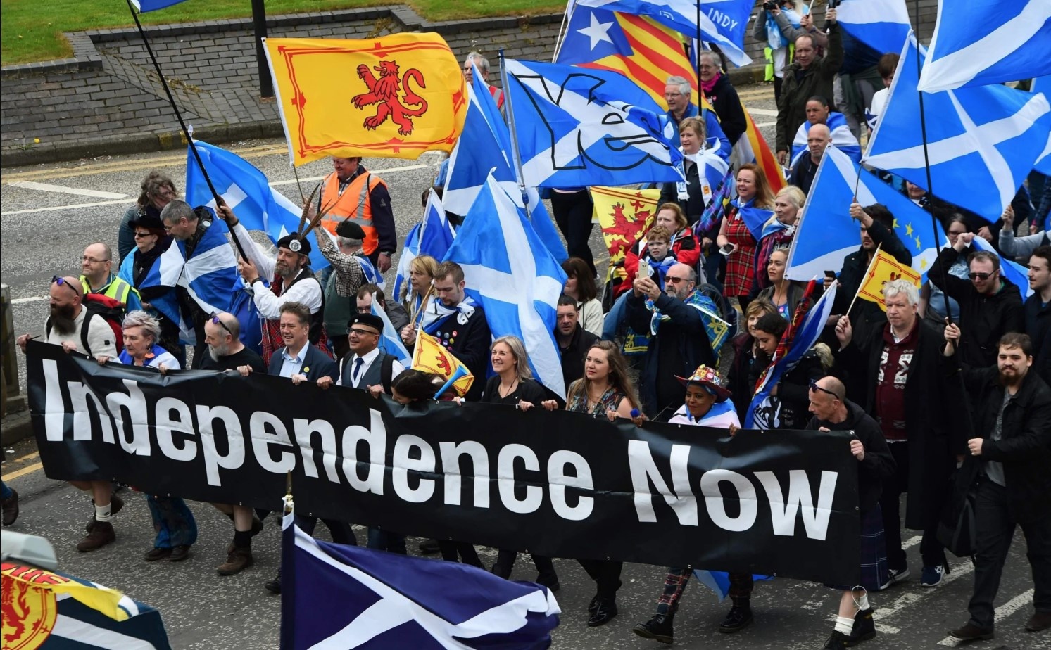 Hau Brexit, nuoc Anh vat lon tranh cuoc 'ly hon' voi Scotland hinh anh