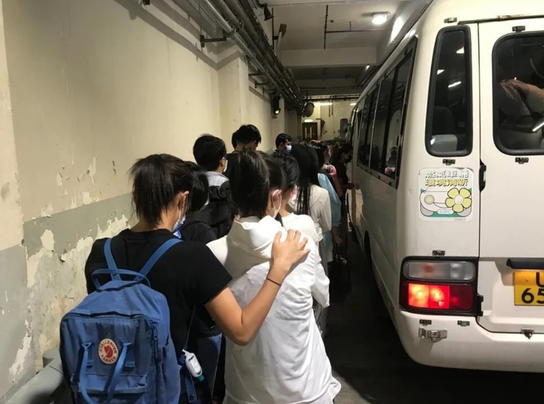 Phu nu Trung Quoc toi Hong Kong ban dam anh 1