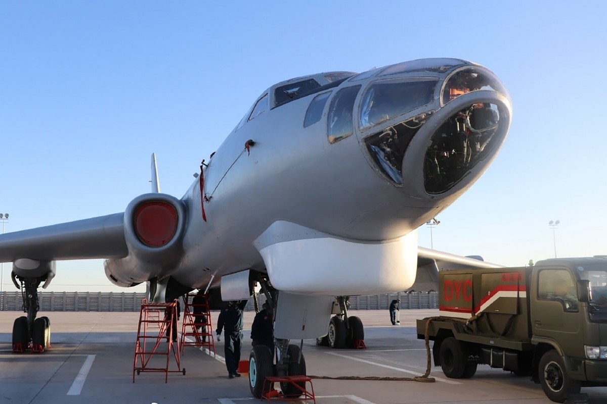 May bay nem bom chien luoc TQ xuat hien gan bien gioi voi An Do hinh anh