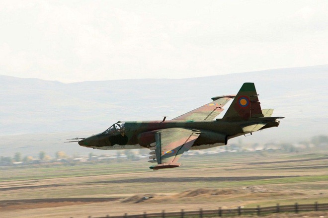May bay Su-25 cua Armenia bi ban roi giua cang thang voi Azerbaijan hinh anh