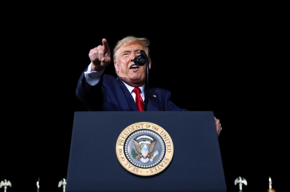 Ong Trump bo phieu som o Florida trong hom nay hinh anh