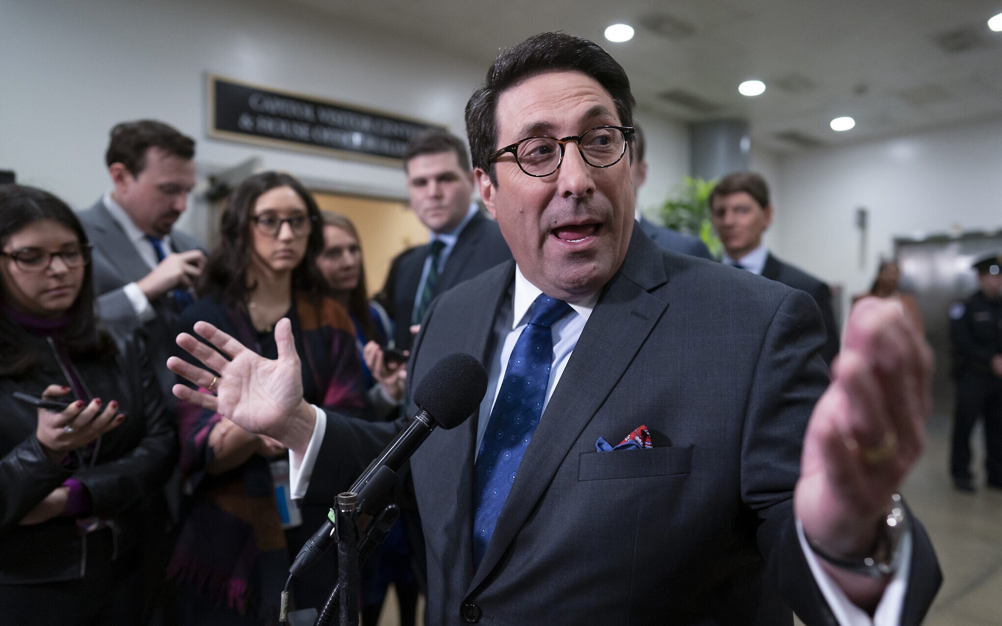 TT Trump that vong voi doi ngu luat su vi cac vu kien chua tien trien hinh anh