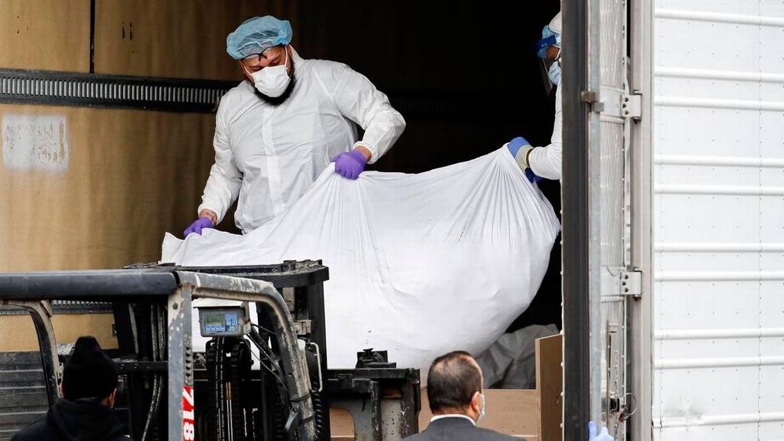 Vi sao 530 thi the nguoi chet vi Covid-19 duoc tru dong o New York? hinh anh