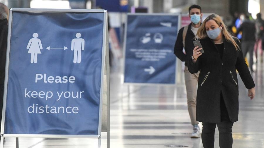 Bien chung virus moi lay lan manh o Anh du da phong toa chat hinh anh