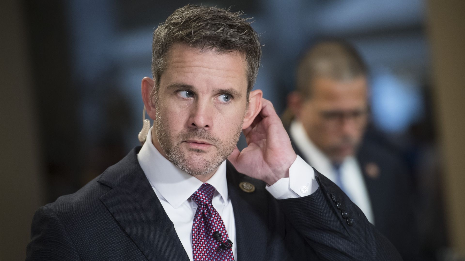 Nghi si Cong hoa dau tien keu goi phe truat Tong thong Trump hinh anh