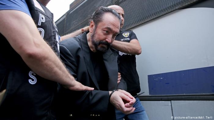 Thu linh giao phai tinh duc bi ket an hon 1.000 nam tu hinh anh