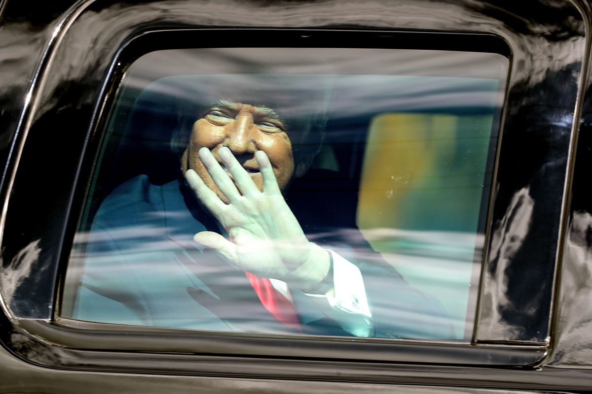 luan toi ong Trump anh 1