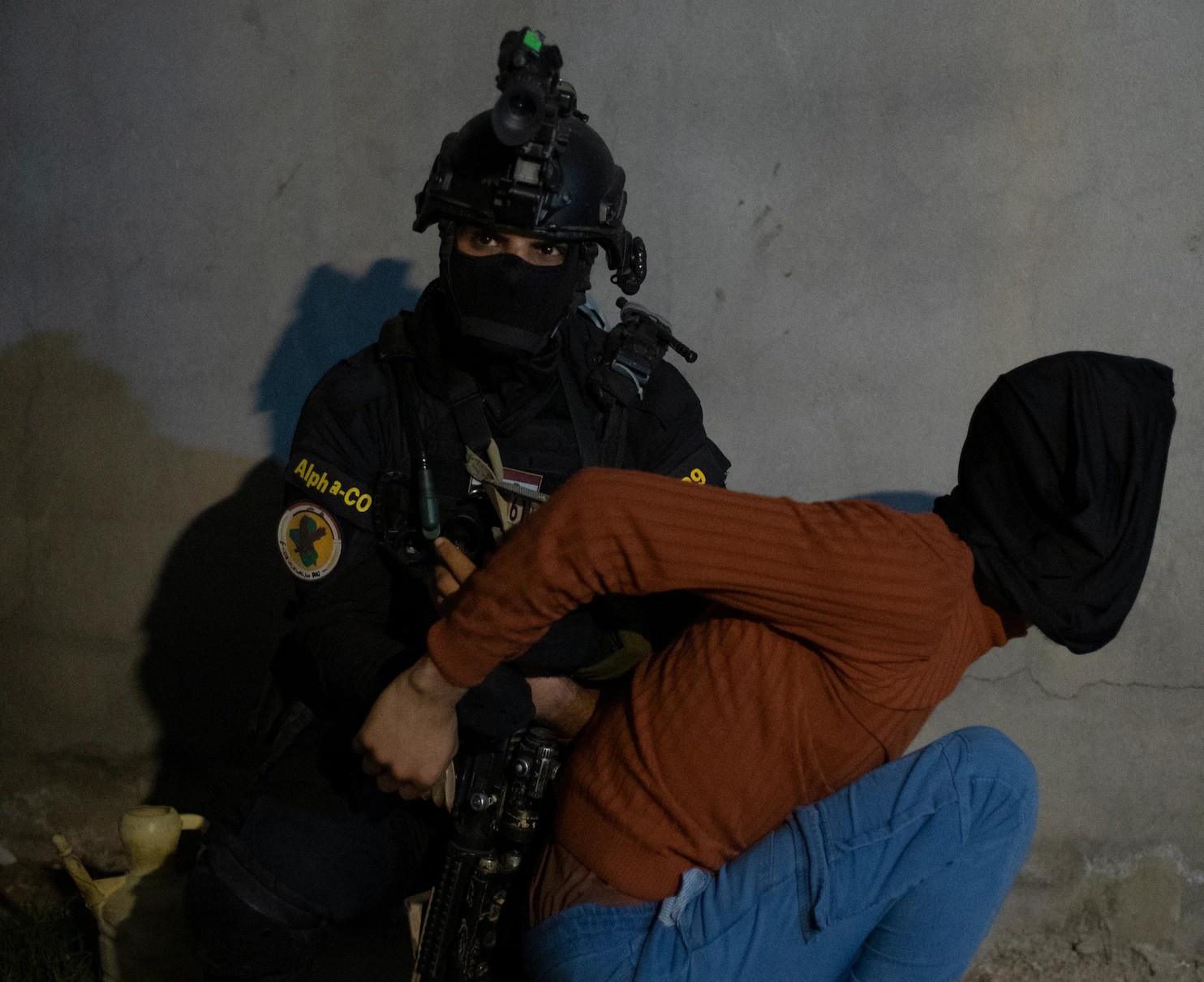 IS troi day hinh anh