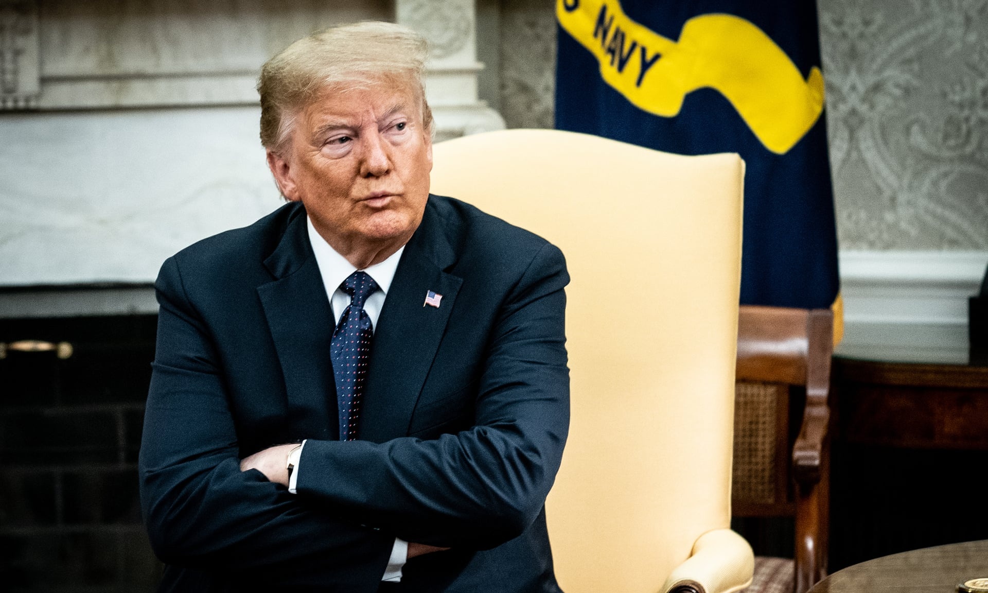 Phien luan toi ong Trump bat dau voi cuoc chien ve hien phap hinh anh