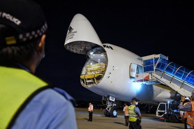 Su bat thuong trong viec Trung Quoc gui vaccine den Singapore hinh anh