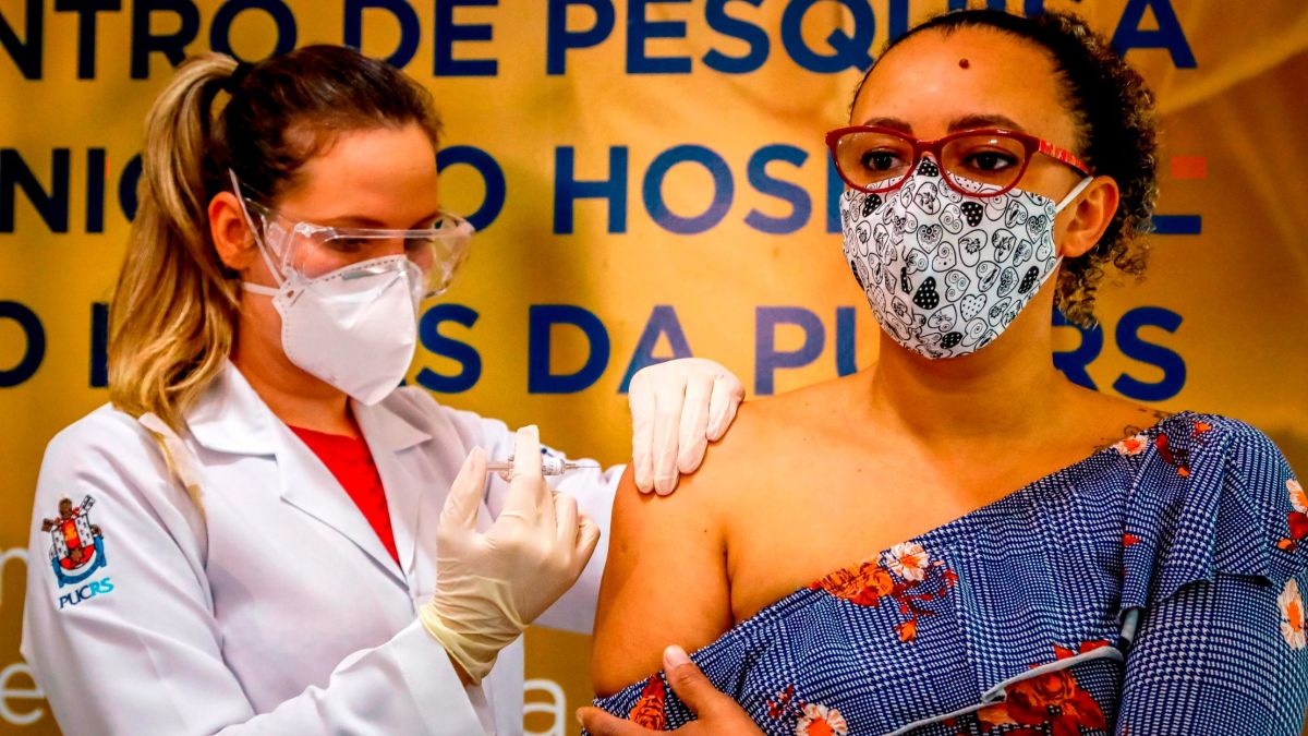 Dot bien dang so cua bien chung moi khien Brazil 'that thu' hinh anh