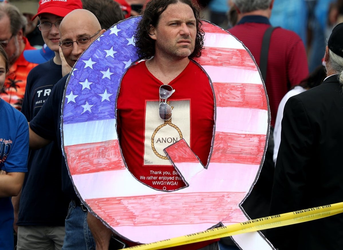 Ong Trump khong tro lai vao ngay 4/3, tin do QAnon them lan that vong hinh anh