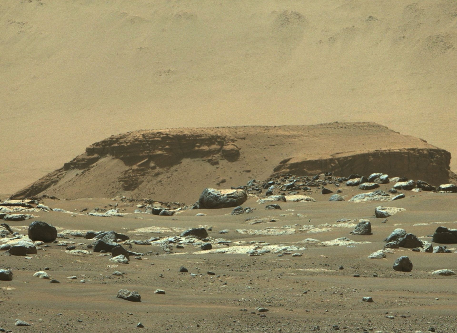 Hinh anh dau tien tu noi 3 ty nam truoc la ho nuoc tren Sao Hoa hinh anh