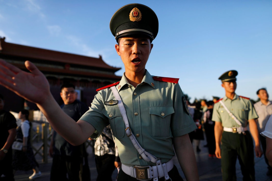 EU lan dau trung phat Trung Quoc sau 31 nam hinh anh