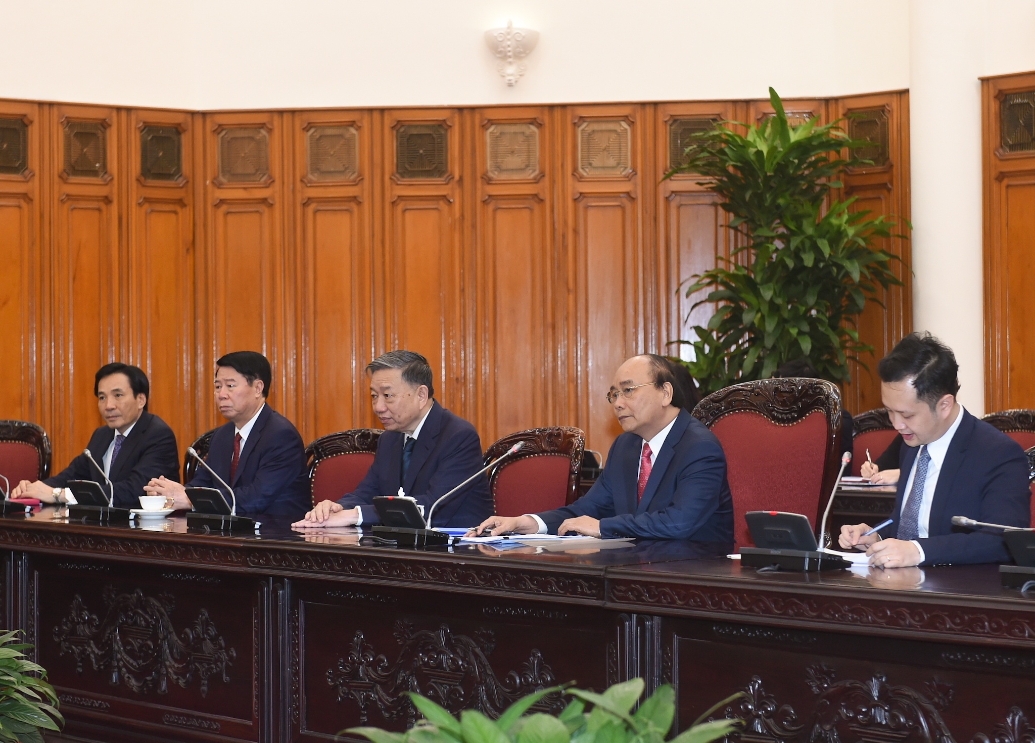 Nga tang Viet Nam vaccine sputnik-v anh 1