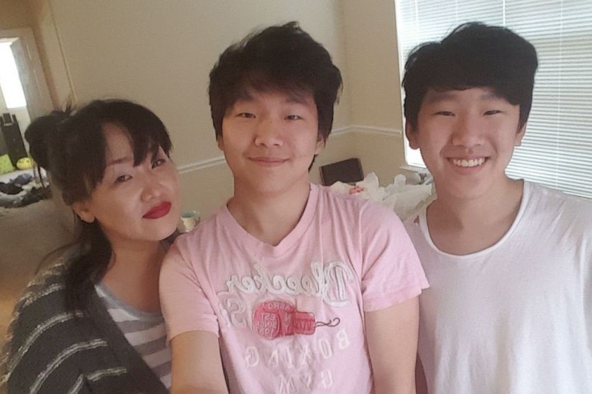 ‘Tay sung giet chet nguoi vo toi yeu thuong nhat, chi con lai don dau' hinh anh