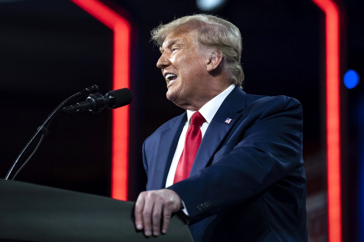 Ong Trump 'tuyen chien' voi Lien doan Bong chay My hinh anh