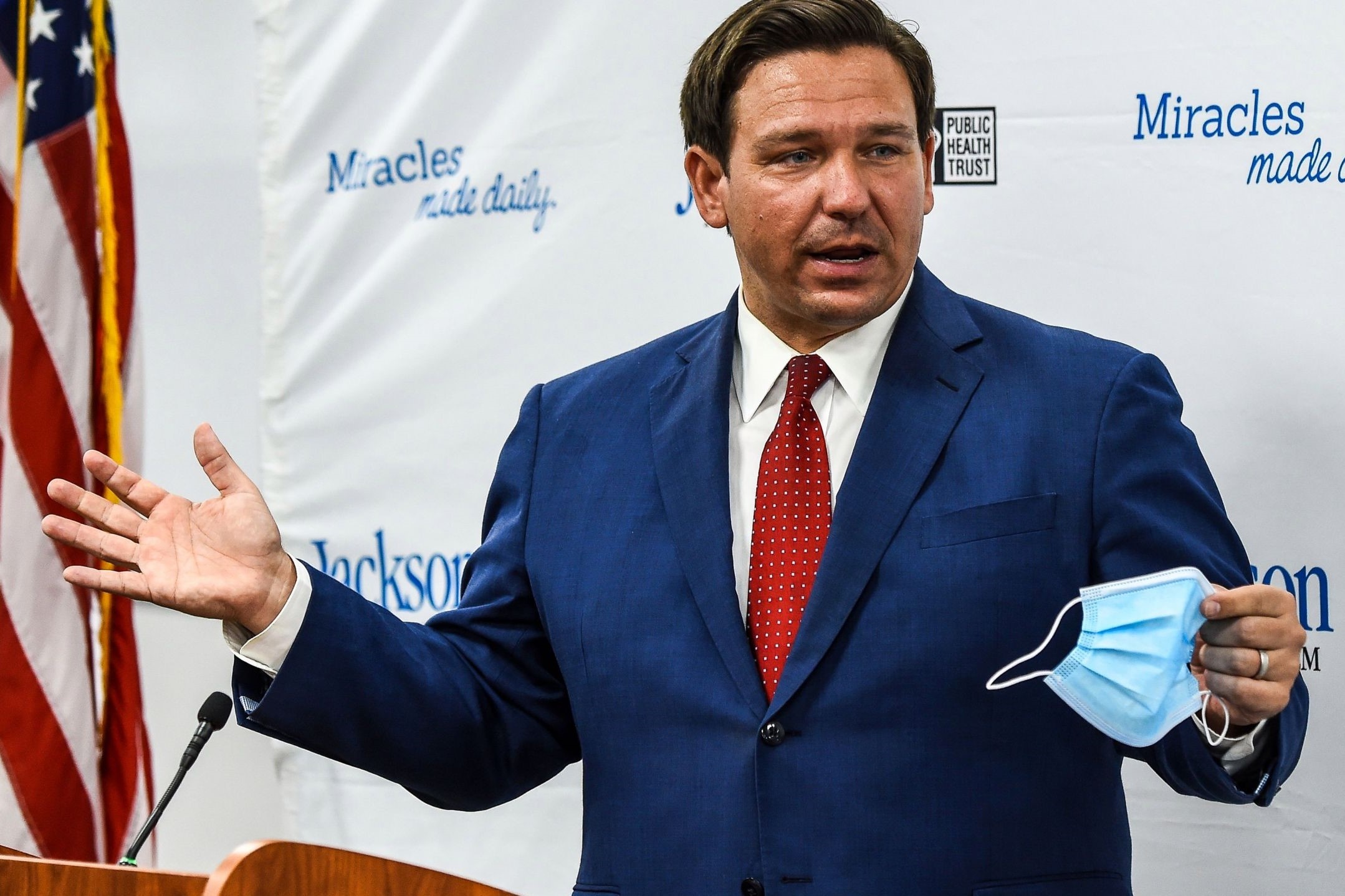 Bang Florida tuyen bo tinh trang khan cap hinh anh