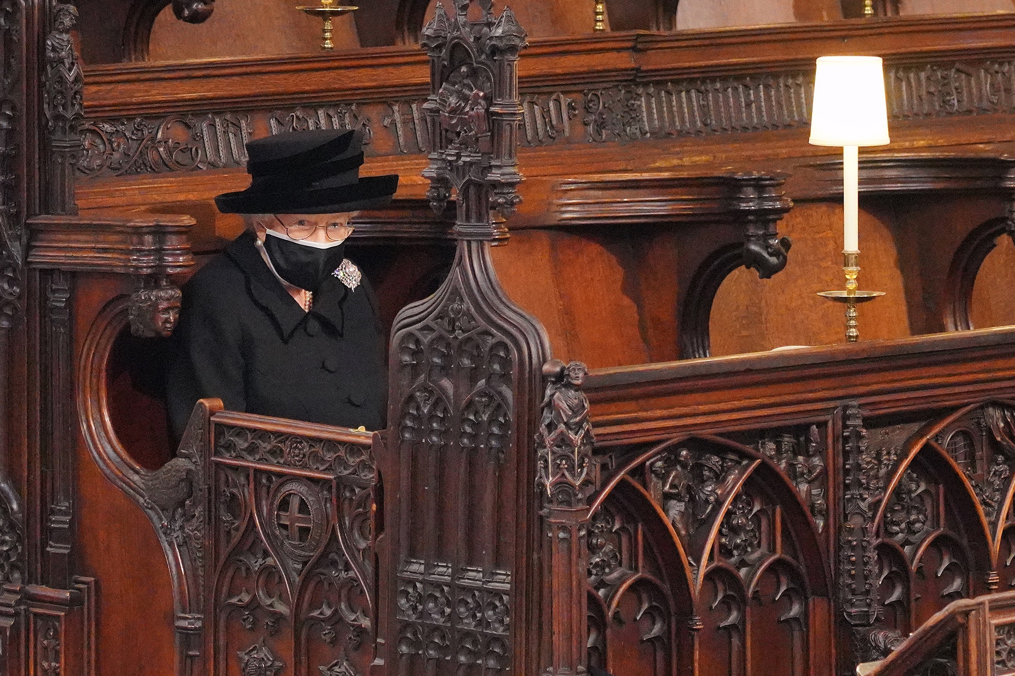 Hinh anh dau long nhat trong le tang Hoang than Philip hinh anh