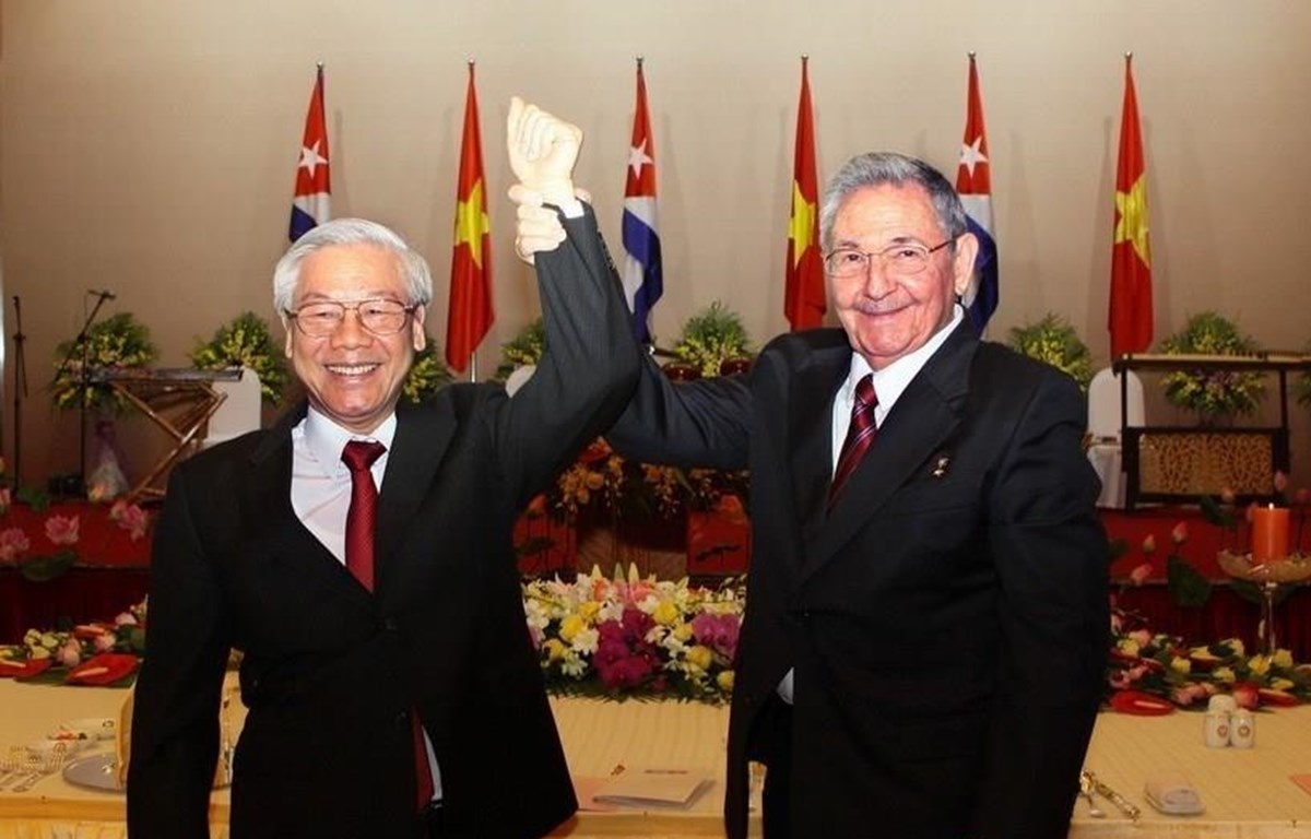 Tong bi thu Nguyen Phu Trong gui thu toi ong Raul Castro hinh anh
