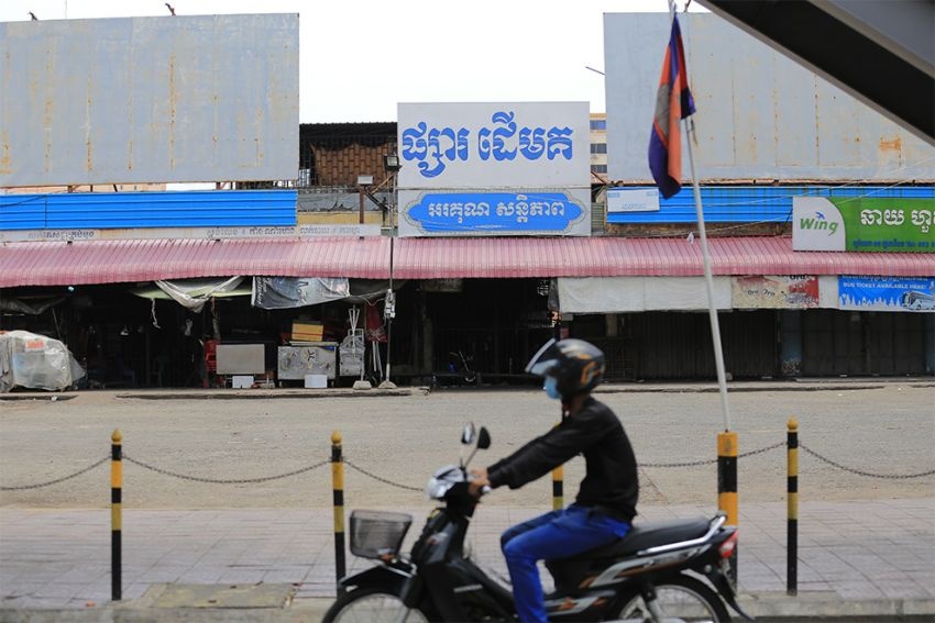 Campuchia dong cua tat ca cho o thu do trong 14 ngay hinh anh