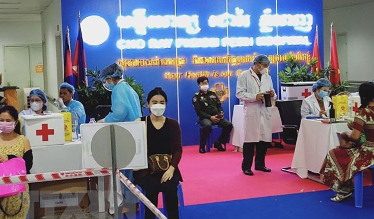 Benh vien Cho Ray Phnom Penh san sang don benh nhan Covid-19 hinh anh