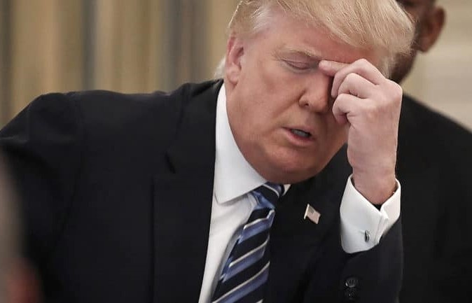 facebook dong tai khoan ong trump anh 1