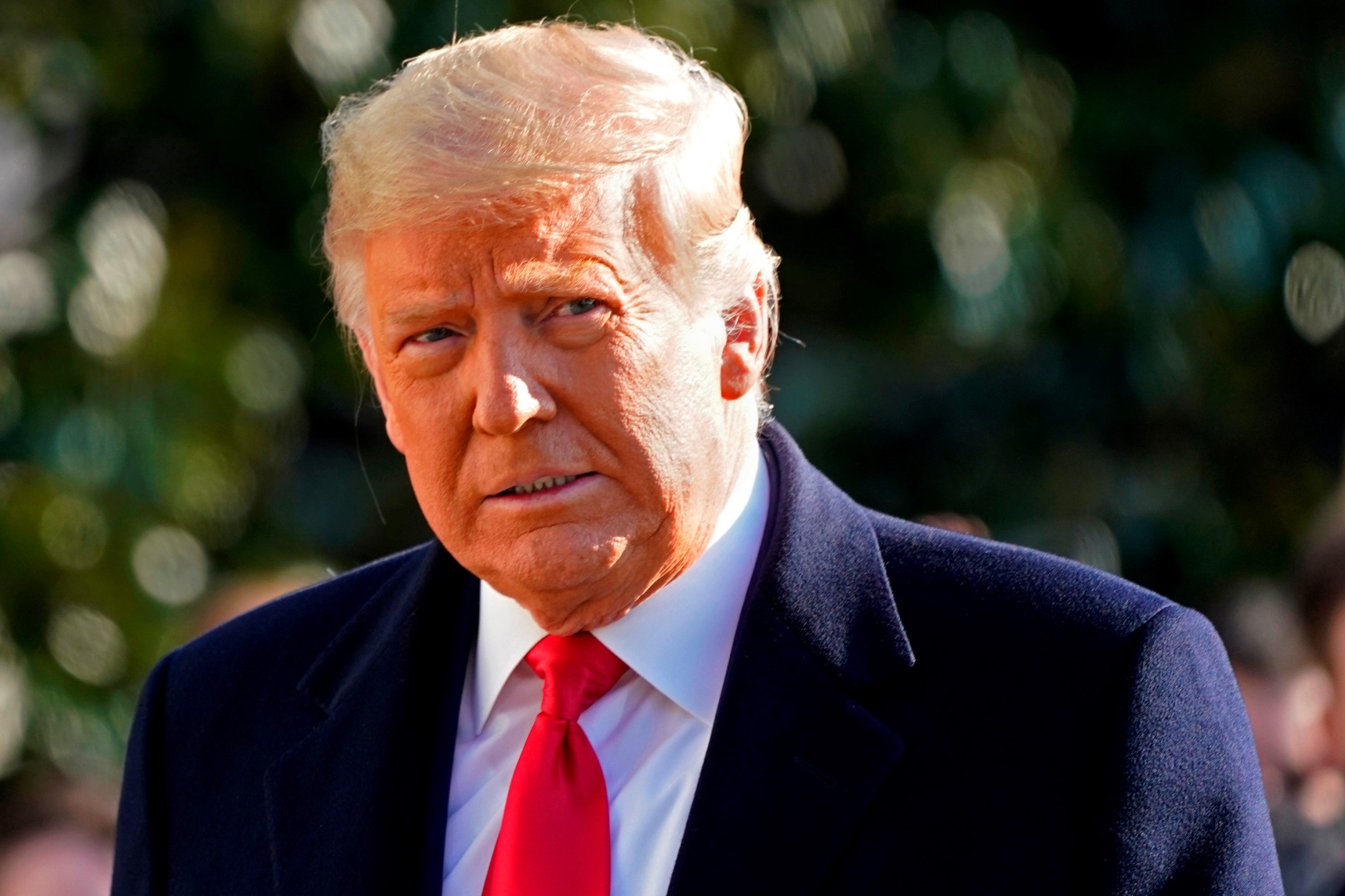 Hon 100 cuu quan chuc phe Cong hoa muon lap dang moi hinh anh