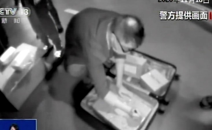 Canh bao vaccine Covid-19 gia tran ra toan cau hinh anh