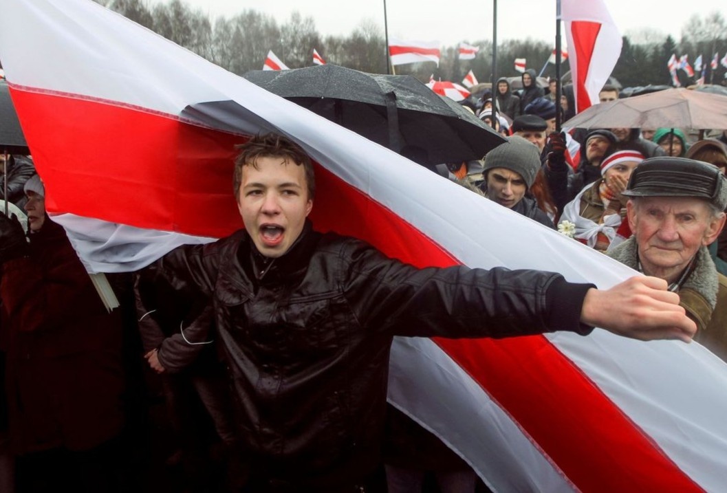 Chan dung nha hoat dong khien Belarus dung Mig-29 de 'cuop may bay' hinh anh