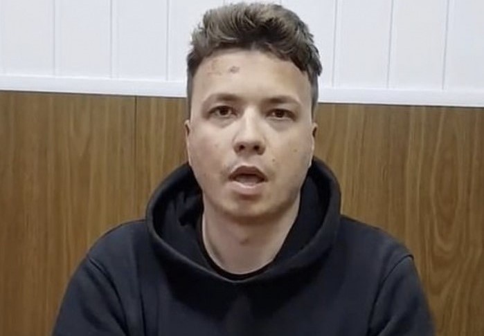 Gia dinh lo lang nha hoat dong Belarus bi tra tan hinh anh